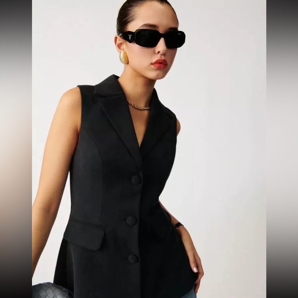 Reformation Billie Vest Black Small